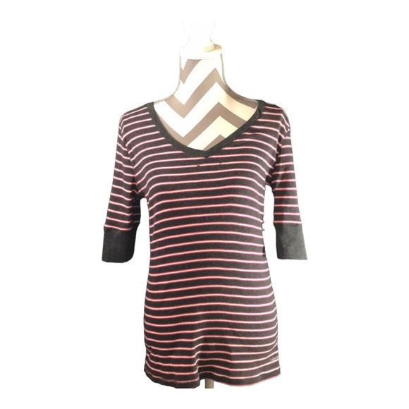 (151) Calvin Klein >Multi Colored Striped V-Neck T-shirt - Picture 2 of 7